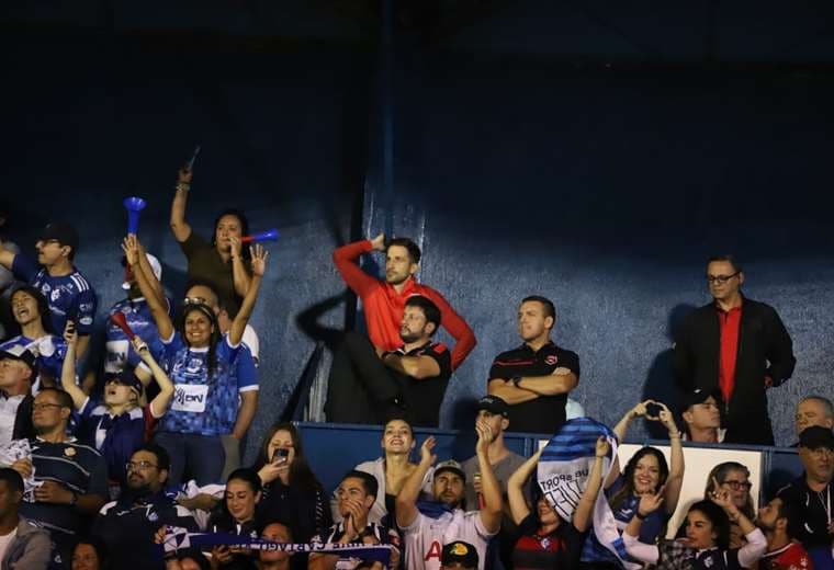 Celebración en el Fello Meza en el agónico gol de Cartaginés. Foto: José Fernando Araya