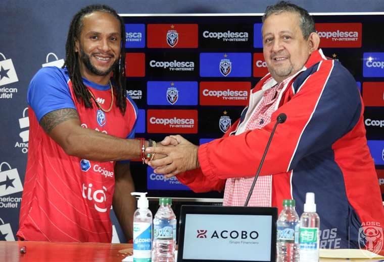 Jonathan McDonald es nuevo jugador de San Carlos.