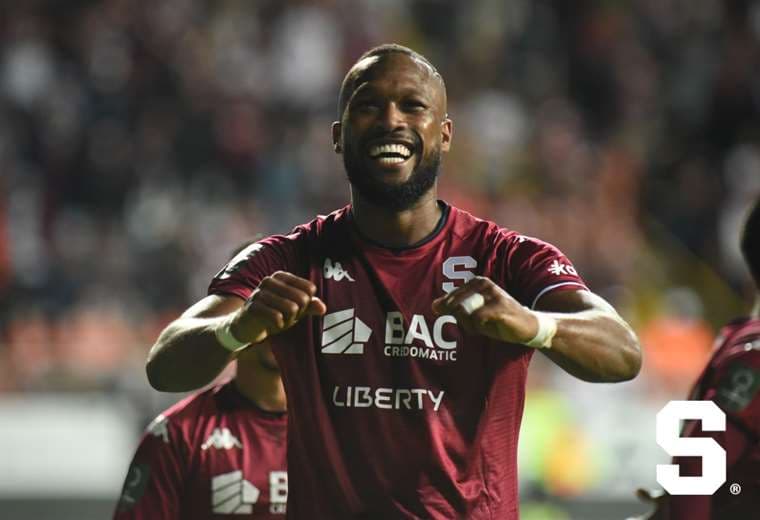 Directivo de San Carlos confirma acercamientos con Waston y Alvarado