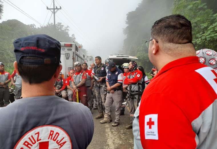Tragedia en Cambronero: búsqueda finaliza con nueve fallecidos y 34 personas atendidas