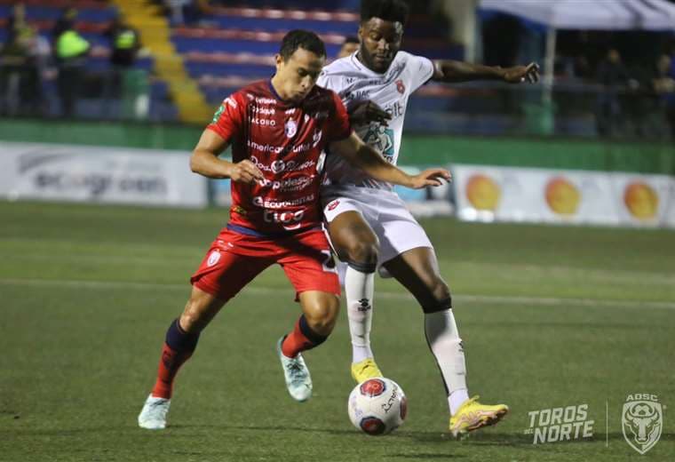 San Carlos vs. Alajuelense.