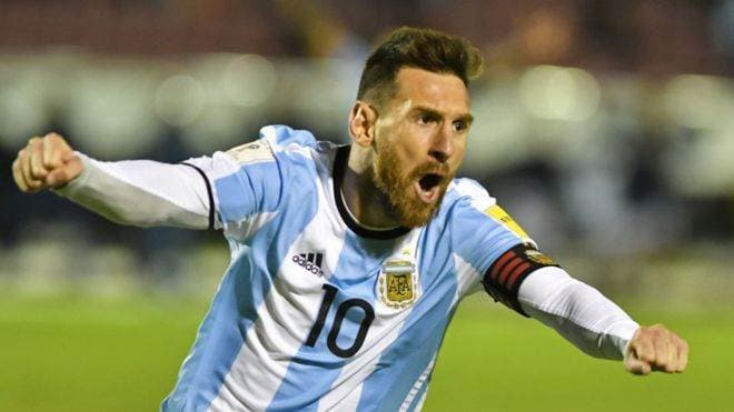 Lionel Messi aventajó a Maradona entres los aficionados argentinos que participaron en la consulta, aunque eso no se vea reflejado entre los hinchas de a pie en Argentina.