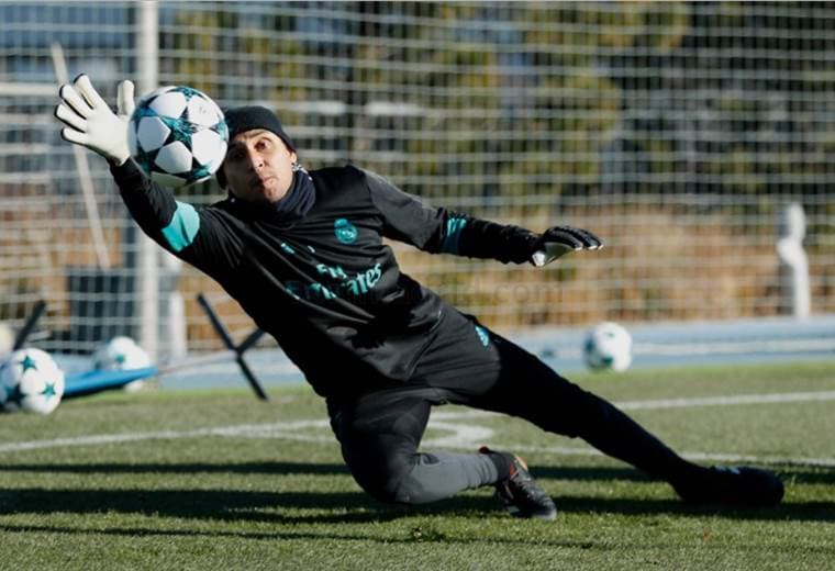El guardameta Keylor Navas durante el entrenamiento del Real Madrid. 