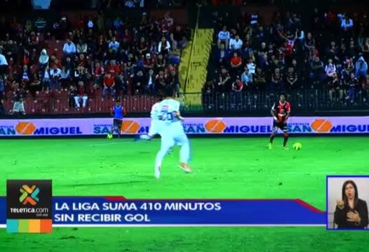Defensa Alajuelense lleva 410 minutos de no recibir gol