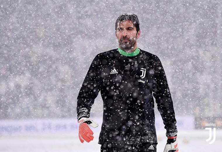 Una fuerte nevada obligo a aplazar el juego de la Juventus en la Serie A.