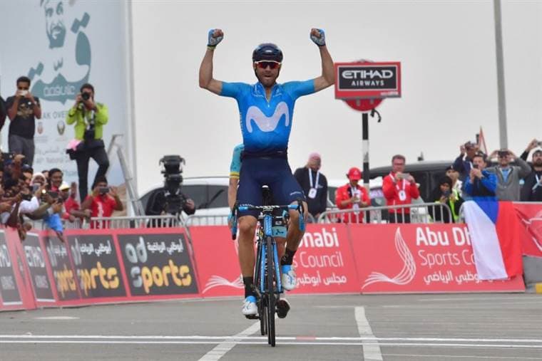 Valverde gana la sétima etapa de la Vuelta, Miguel Ángel López recupera el liderato