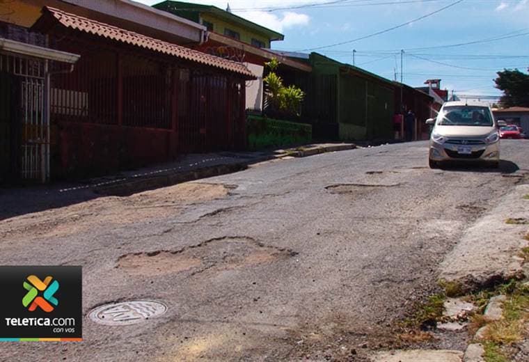 Calle del barrio Santo Cristo en Guadalupe está en pésimas condiciones