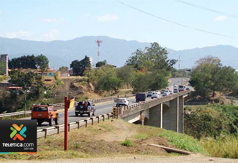 Continúan los cierres en el puente del Saprissa sobre la ruta San Jose-Limón