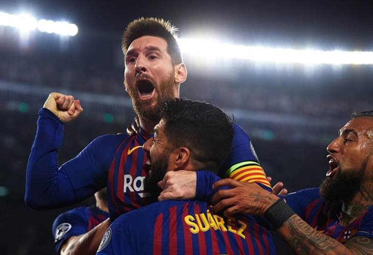 Lionel Messi celebra con sus compañeros del Barcelona | Uefa.com