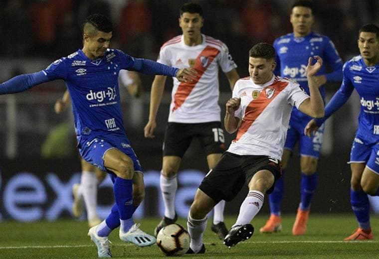 Cruzeiro y River buscan los cuartos de final de la Libertadores en un duelo sin favorito