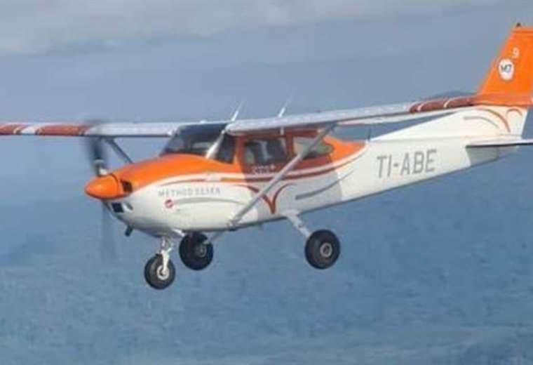Avioneta aterriza de emergencia cerca del Río Sierpe en Osa