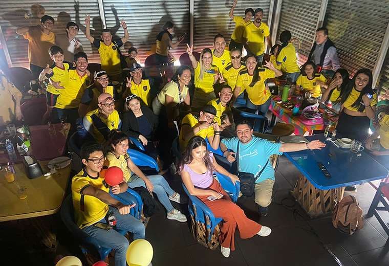 Ecuatorianos en Costa Rica vivieron con alegría la inauguración del Mundial