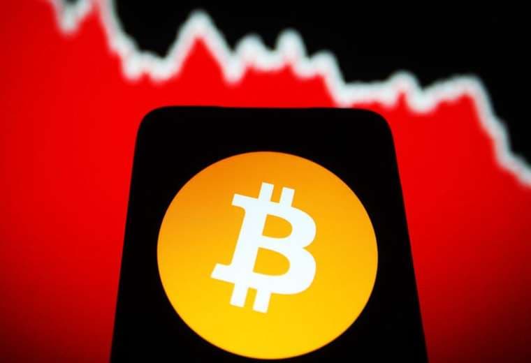 "Criptoinvierno": por qué el bitcoin ha perdido la mitad de su valor en seis meses