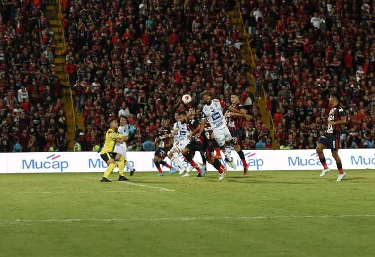 Marcel Hernández anotó el gol brumoso en la final.