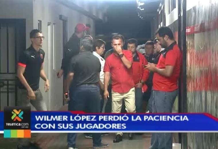 Wilmer López perdió la paciencia con sus jugadores tras la derrota ante Guadalupe