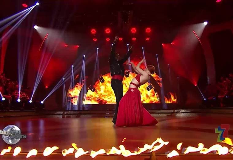 Fitz y Lucía bailaron paso doble en la gala 8 de Dancing With The Stars
