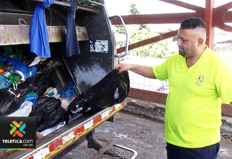 Recolectores de basura de Curridabat sufren peligrosas heridas con vidrios y jeringas