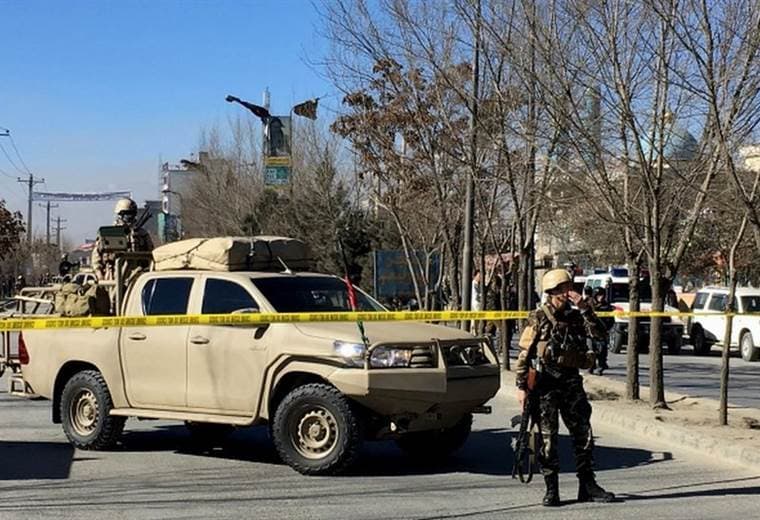 Mueren al menos 40 personas en un ataque suicida en Kabul, Afganistán