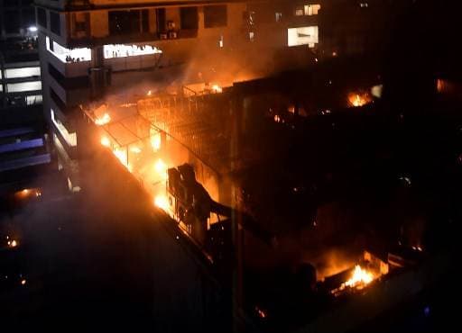 Al menos 14 muertos en el incendio de un restaurante en India