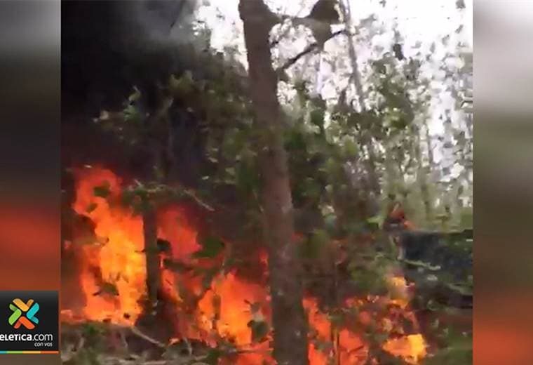 Videos muestran fatal accidente donde murieron 12 personas al estrellarse avioneta en Guanacaste