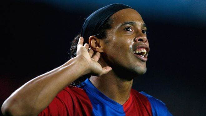 Momentos que definieron a Ronaldinho como uno de los mejores futbolistas del mundo y el más alegre