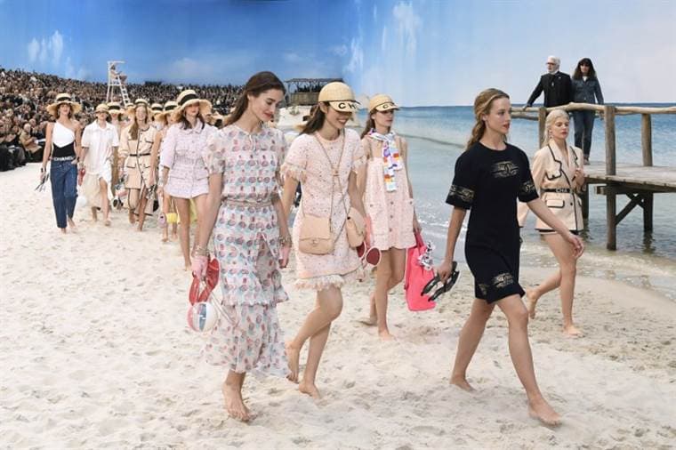 Chanel y Vuitton suben los colores a la Semana de la Moda en París