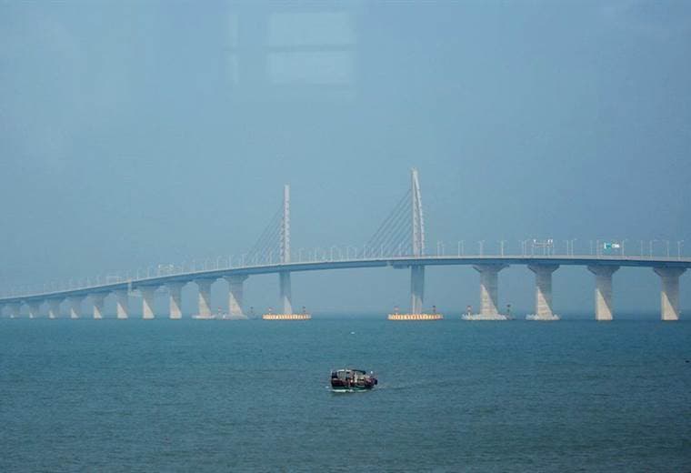 5 cifras del espectacular puente Hong Kong-Zhuhai-Macao, el más largo del mundo sobre el mar