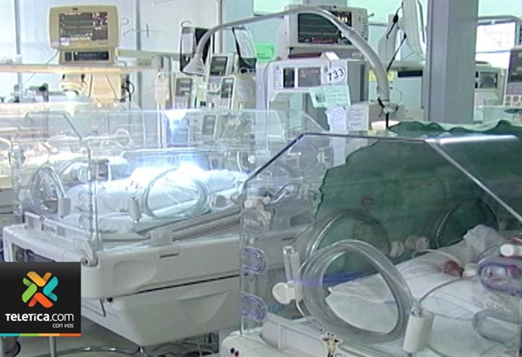 Ana Victoria es la cuarta bebé 'in vitro' que nace en la Caja