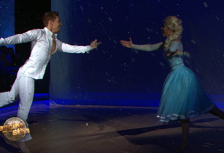 Viviana Calderón y Javier se metieron en los personajes de Frozen para su coreografía de #DancingCR