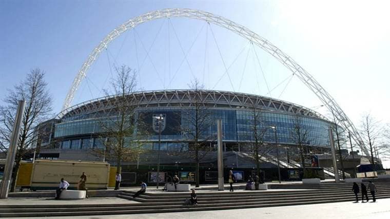 Fútbol, carreras de galgos y rock and roll, la loca historia de Wembley