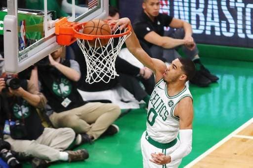 Tatum guía con 39 puntos a Celtics sobre los Clippers en la NBA