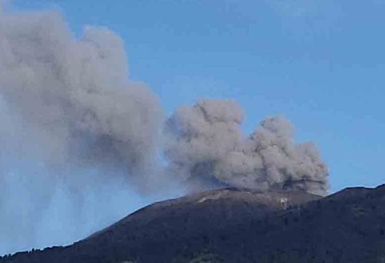 Ovsicori: Volcán Turrialba puede hacer nueva erupción en cualquier momento