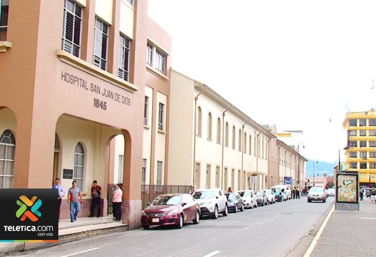200 enfermeros y 74 médicos del San Juan incapacitados este mes por COVID-19