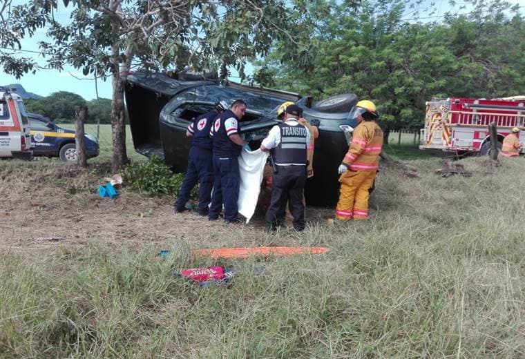 Adulto mayor murió tras vuelco de carro en Nicoya (video)