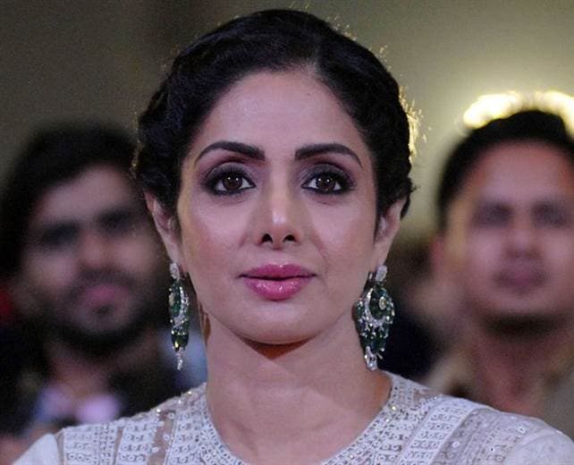 Afamada estrella del cine de Bollywood apareció muerta en una bañera en Dubái