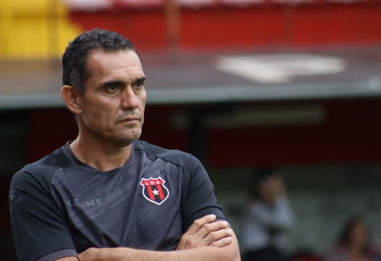 Luis Diego Arnáez, técnico de Liga Deportiva Alajuelense. 