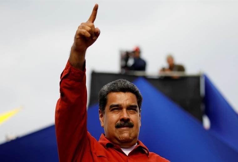 Venezuela: red de exfuncionarios chavistas acusada de desfalcar $1.200 millones a PDVSA