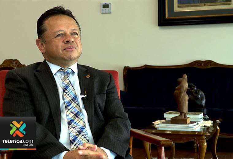 Magistrado Luis Fernando Salazar presentó reforma contra secretismo
