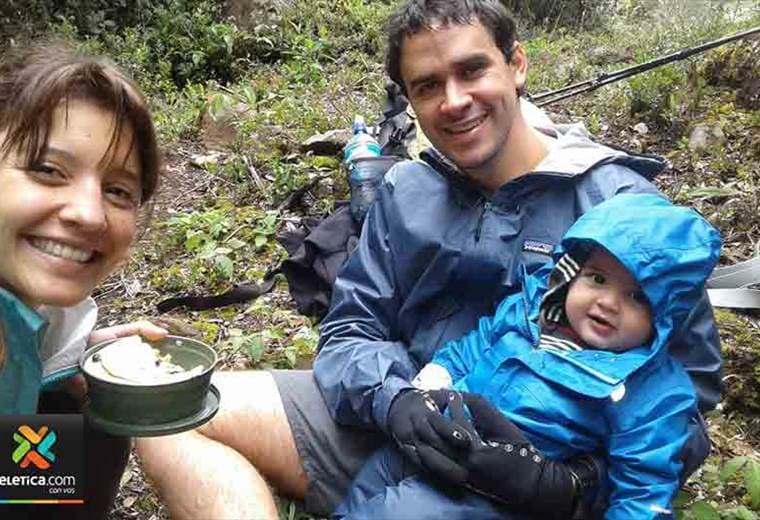 Bebé de 10 meses se convierte en la persona más pequeña en llegar a la cima del cerro Chirripó