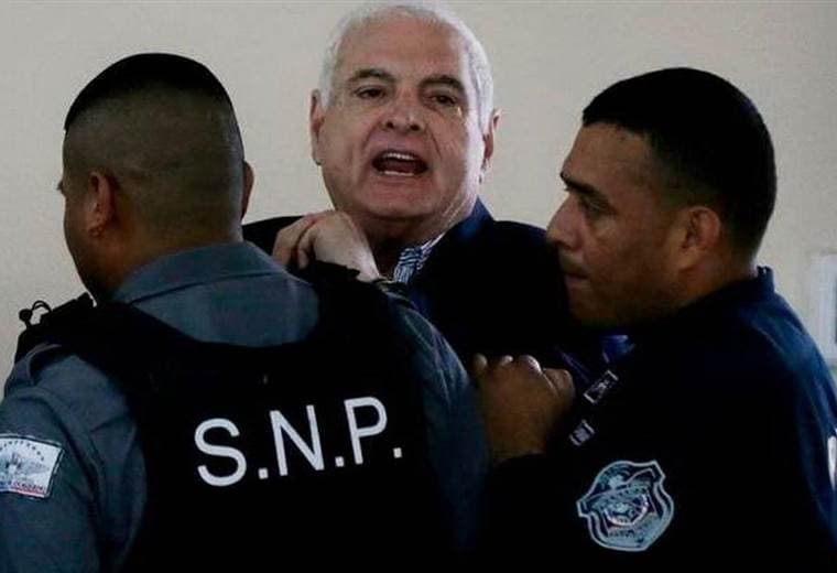 Fiscalía pide en juicio 21 años de cárcel para expresidente panameño Martinelli