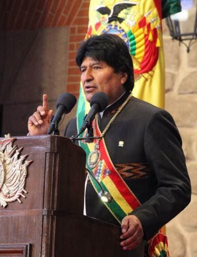 Roban la medalla presidencial de Bolivia mientras su custodio fue a prostíbulos