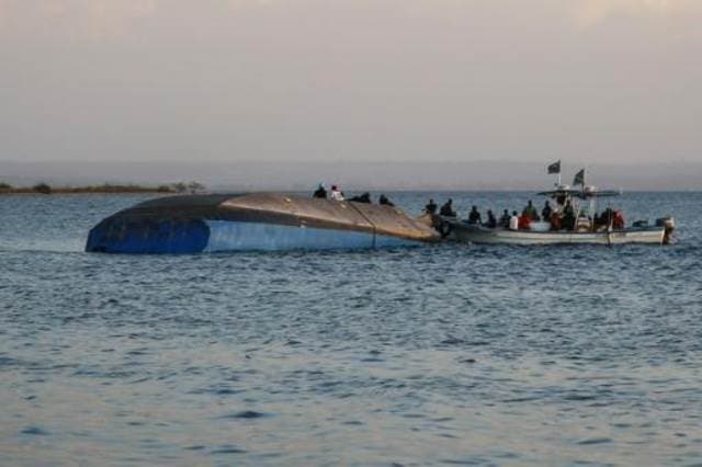 Saldo de naufragio en Tanzania llega a 218 muertos, hallan a un superviviente