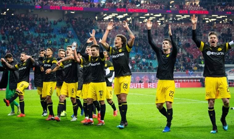 Dortmund sigue sin ganar y ve reducida a tres puntos su ventaja