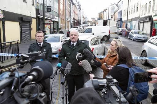 Cuatro detenidos en Irlanda del Norte tras explosión de coche bomba