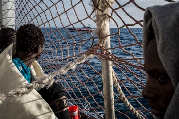 Siete países europeos de acuerdo para recibir a los emigrantes del 'Sea Watch'