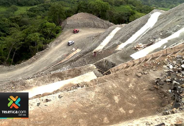 Comisión procarretera de Monteverde y Conavi buscarán una nueva empresa para terminar la vía  