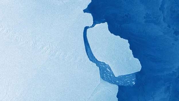 Antártica: imágenes del desprendimiento de un iceberg de miles de millones de toneladas de hielo