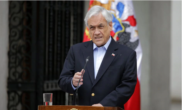 Multan a presidente chileno con $3.400 por no usar mascarilla