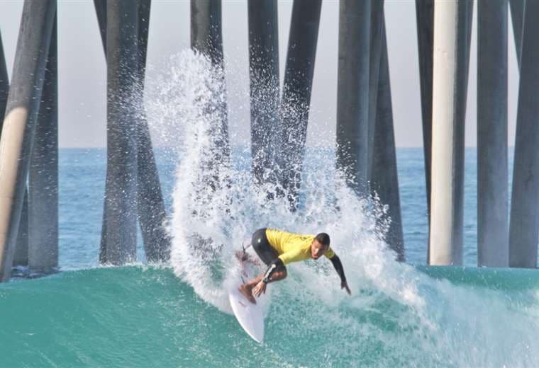 Malakai Martínez sigue brillando en el Mundial Junior de Surf