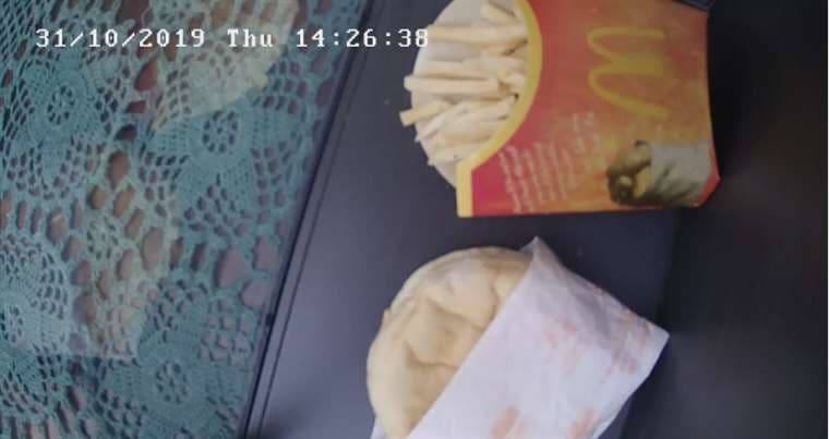La agonía de la última hamburguesa de McDonald's en Islandia
